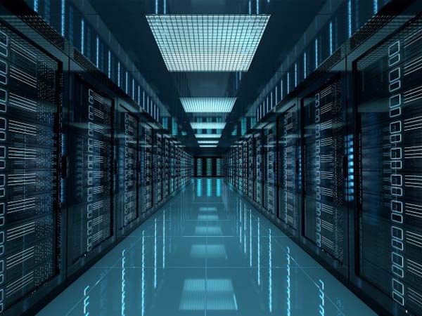 Real-Time Server Room Temperature & Humidity Monitoring