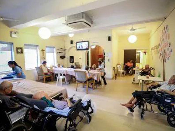 real-time-temperature-humidity-monitoring-for-nursing-home1.jpg