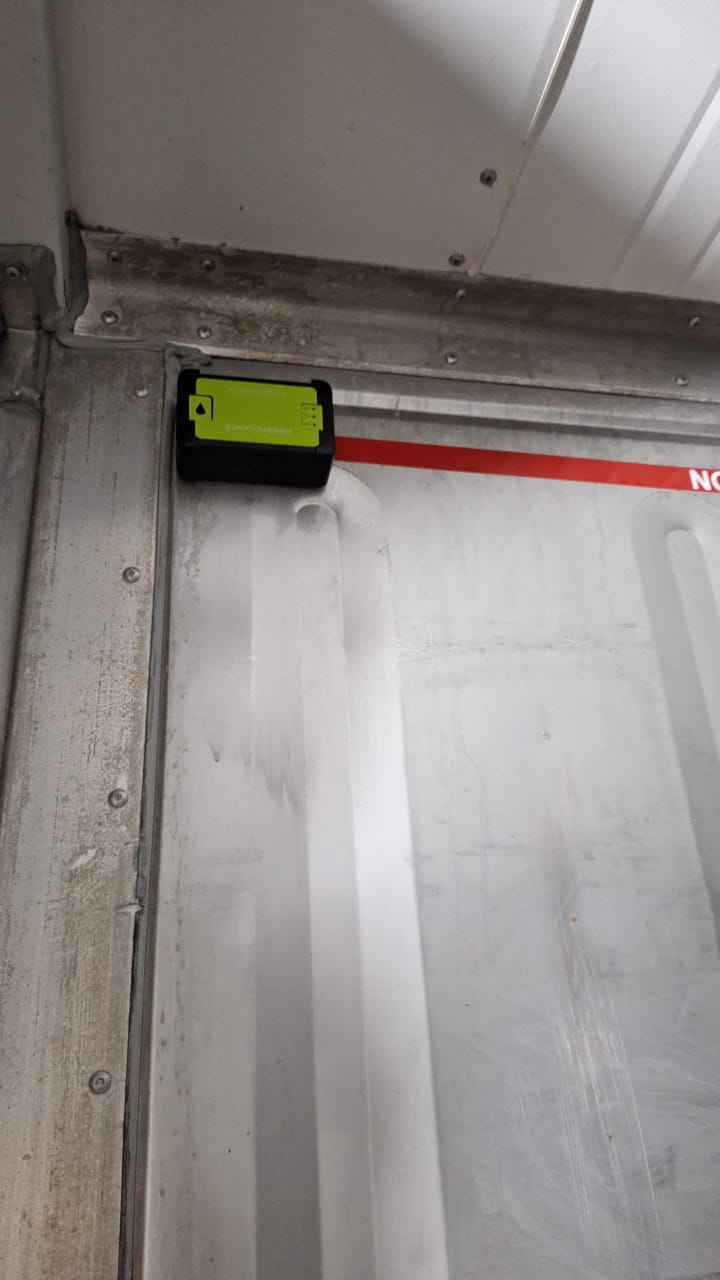 4g-real-time-cold-chain-temperature-humidity-data-logger3.png