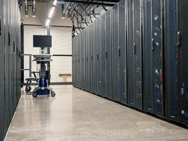 how-real-time-temperature-monitor-helps-manage-microclimates-in-server-rooms1.jpg